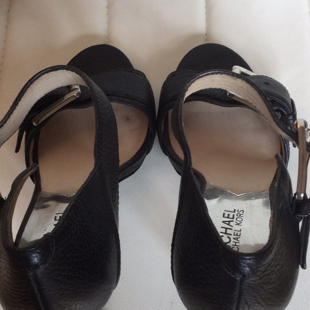 EUC Michael Kors Women's Black 8.5 Heels Sandals - Picture 6 of 15